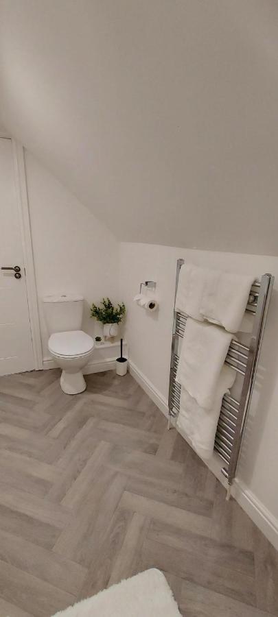 The Paget Suite Great Wyrley エクステリア 写真